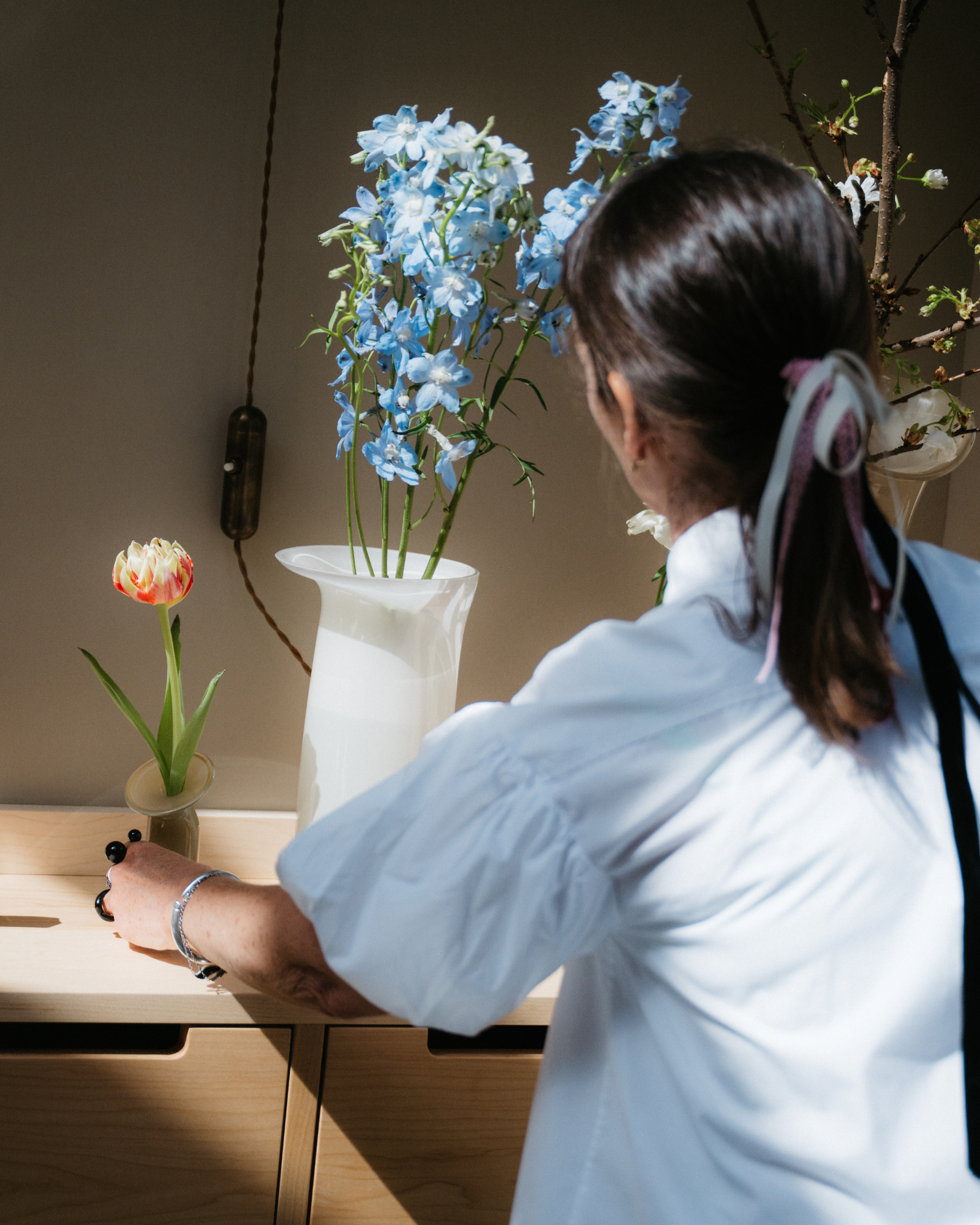 Chatter Vase - Ivory