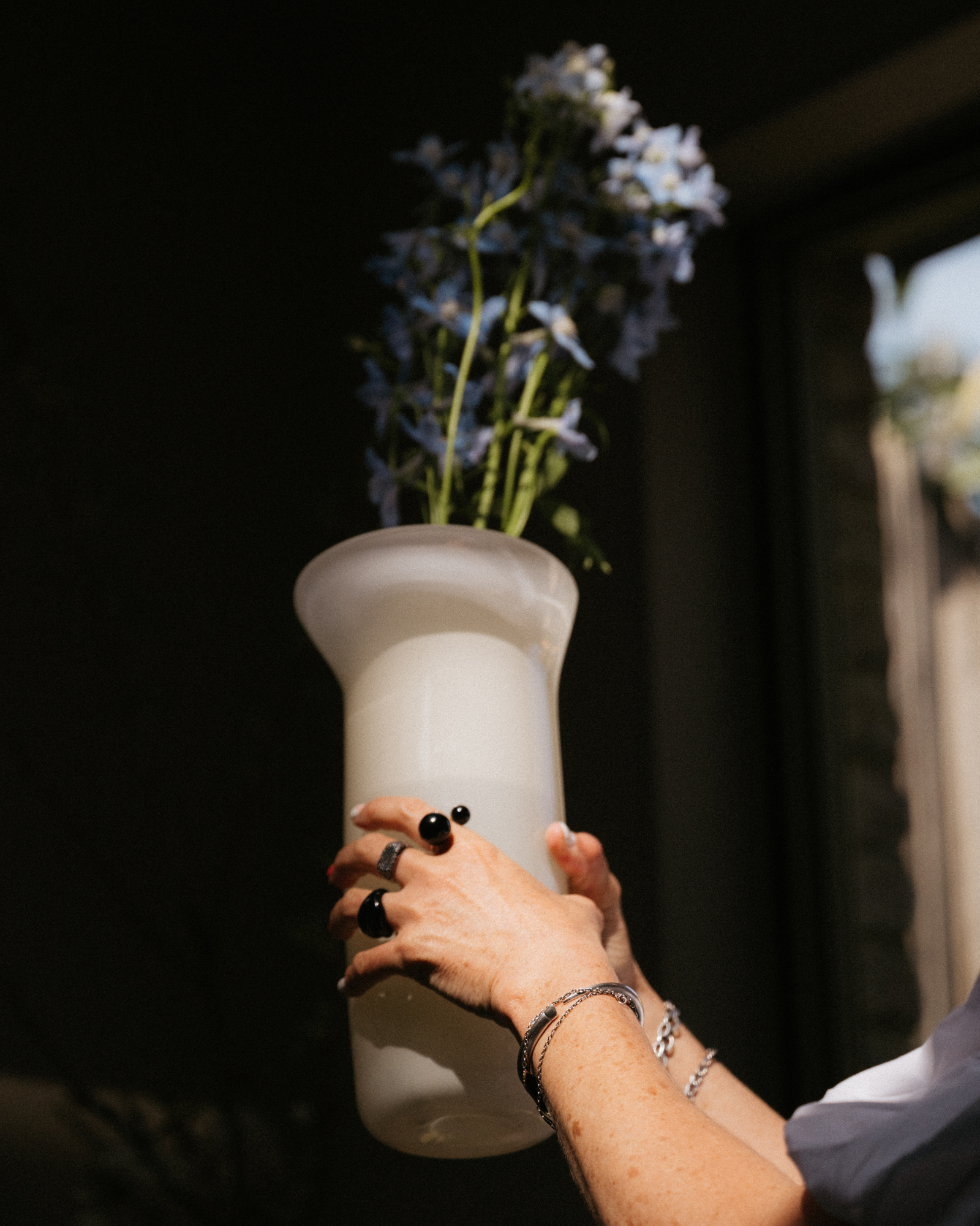 Chatter Vase - Ivory